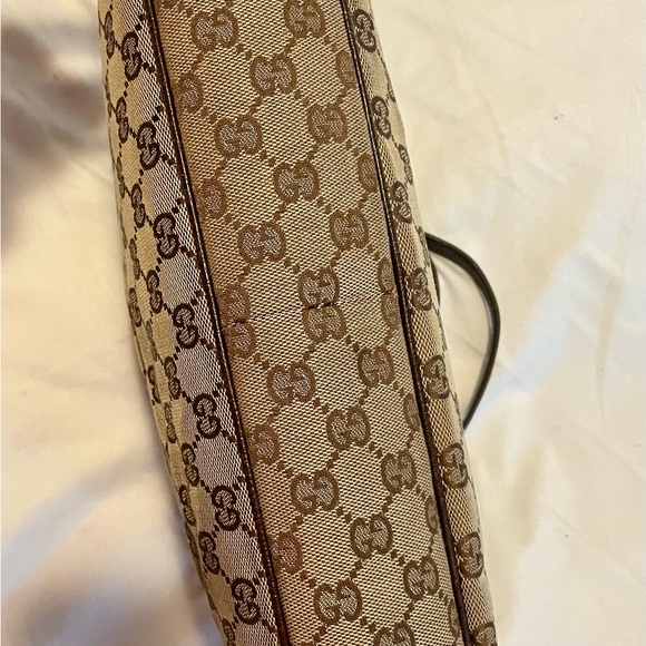 Gucci Brown GG Monogram Shoulder Bag - Picture 5 of 14